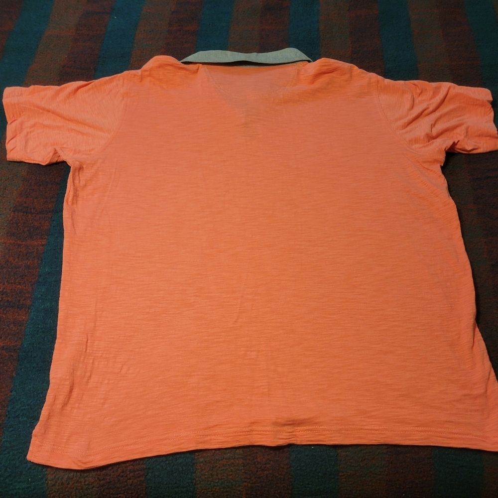 MENS SIZE XL. COLOMBIA POLO TOP. - Picture 2 of 3
